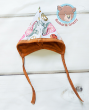 Load image into Gallery viewer, Mushrooms Pixie Hat NB-3m