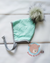 Load image into Gallery viewer, Stars Pompom Pixie Hat 12m-2T